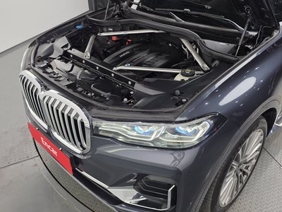 BMW X7 - 7