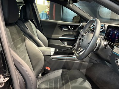 2025 Mercedes-BENZ C-CLASS photo 4