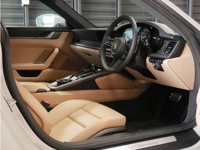 PORSCHE 911 - 9