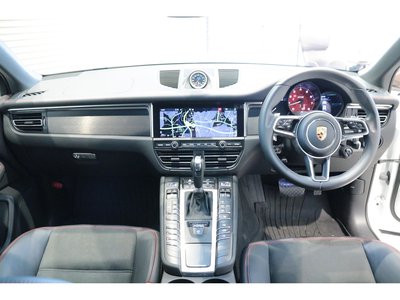 2021 Porsche MACAN 照片 3