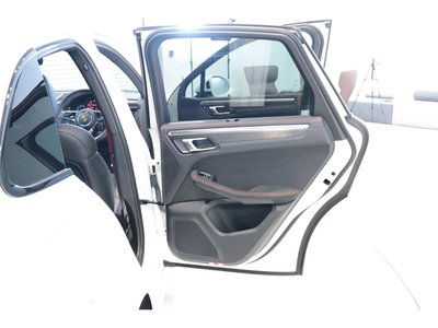 صورة مصغرة 23 لـ 2021 Porsche MACAN