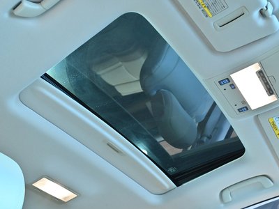 TOYOTA LAND CRUISER 200 - 10