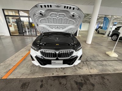 BMW I5 - 4