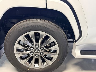 2026 Toyota LAND CRUISER 300 缩略图 15