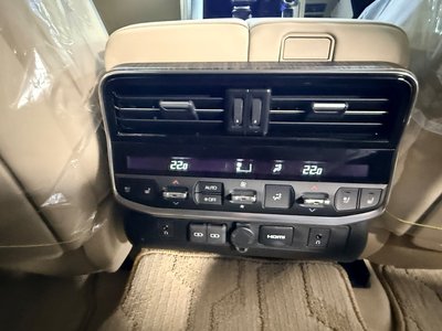 2026 Toyota LAND CRUISER 300 缩略图 40