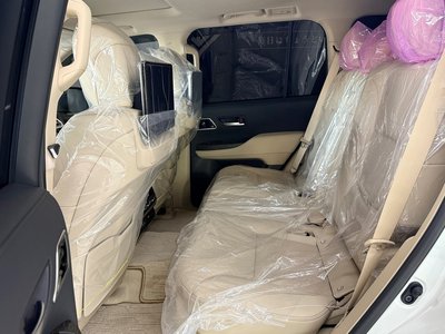 2026 Toyota LAND CRUISER 300 缩略图 25