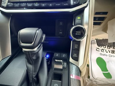 2026 Toyota LAND CRUISER 300 缩略图 35