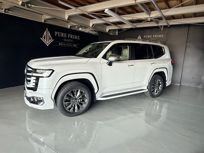 TOYOTA LAND CRUISER 300 - 7