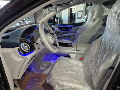 MERCEDES-BENZ EQS - 10