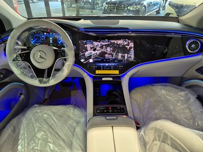 MERCEDES-BENZ EQS - 5