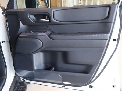 صورة مصغرة 17 لـ 2024 Toyota LAND CRUISER 250