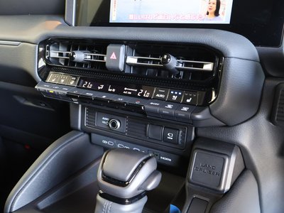 صورة مصغرة 38 لـ 2024 Toyota LAND CRUISER 250