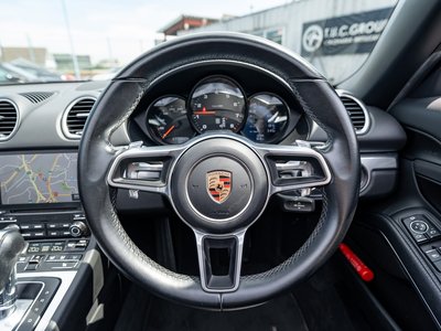 صورة 8 لـ 2017 Porsche 718