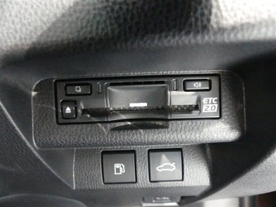 TOYOTA CROWN CROSSOVER - 3