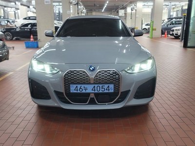 2026 BMW I4 photo 2