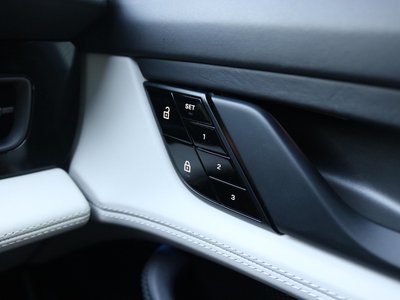 2021 Porsche TAYCAN 照片 19