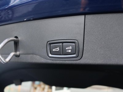2021 Porsche TAYCAN 照片 35