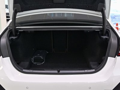 صورة مصغرة 18 لـ 2025 BMW 5 SERIES