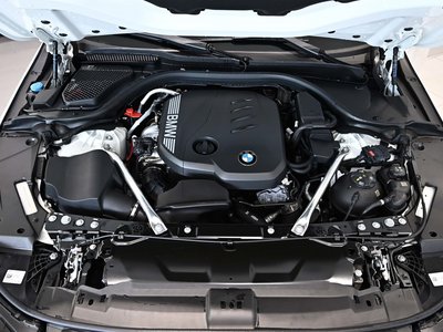 2025 BMW 5 SERIES photo 7