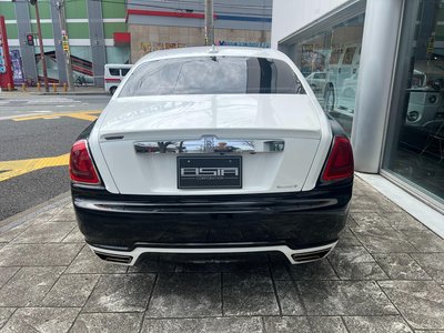 ROLLS-ROYCE GHOST - 9
