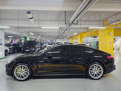 PORSCHE PANAMERA - 2