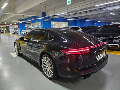 PORSCHE PANAMERA - 6