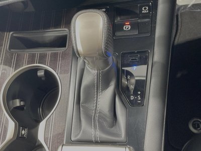 2020 Lexus RX — миниатюра 33