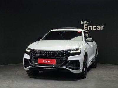 AUDI Q8 - 2