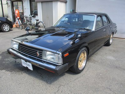 NISSAN SKYLINE