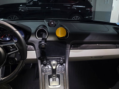 صورة 7 لـ 2021 Porsche 718