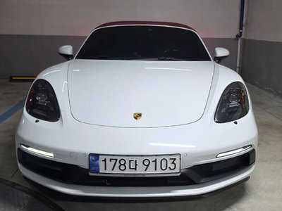 صورة 1 لـ 2021 Porsche 718