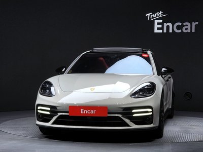PORSCHE PANAMERA - 2