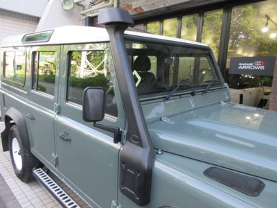 LAND ROVER DEFENDER - 10