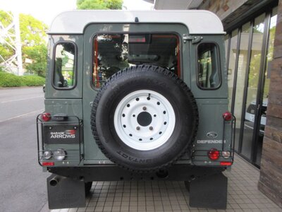 LAND ROVER DEFENDER - 3