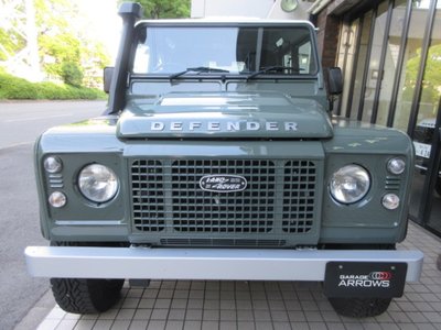 LAND ROVER DEFENDER - 2