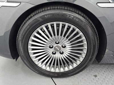 صورة 6 لـ 2019 Genesis G90
