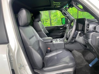 TOYOTA LAND CRUISER 250 - 8