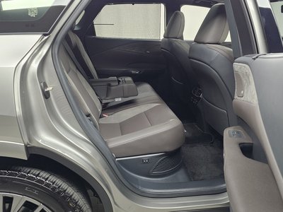 2023 Lexus RX — миниатюра 17