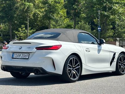 2025 BMW Z4 photo 4