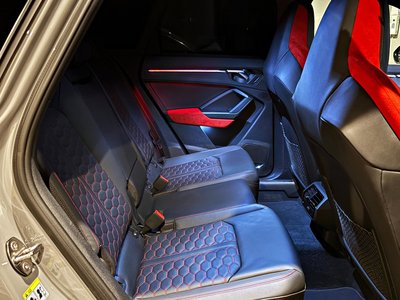 صورة 26 لـ 2021 AUDI RS Q3