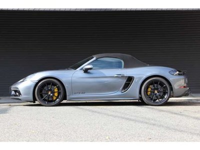 PORSCHE 718 BOXSTER - 8