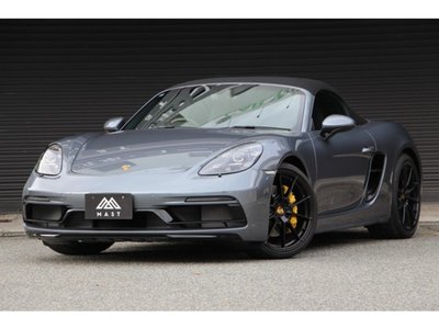 PORSCHE 718 BOXSTER