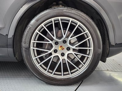 PORSCHE CAYENNE - 8