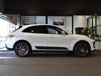 PORSCHE MACAN - 6
