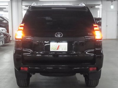 TOYOTA LAND CRUISER PRADO - 10