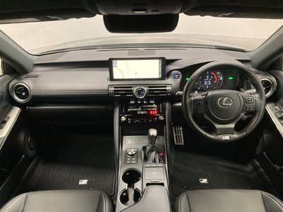 LEXUS IS - 4