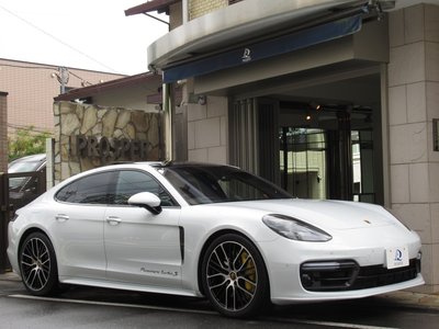 PORSCHE PANAMERA - 3