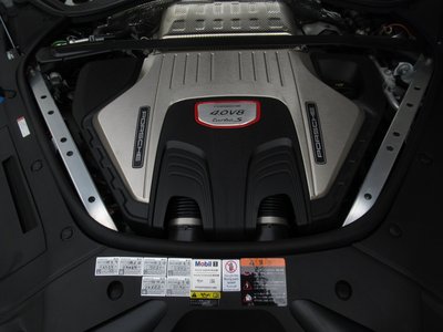 PORSCHE PANAMERA - 9