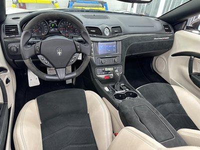 2015 Maserati GRANCABRIO thumbnail 38