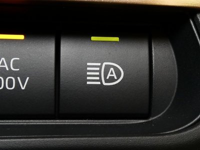 TOYOTA CROWN SPORT - 6